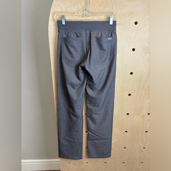 Figs Livingston Basic Scrub Pants in Graphite XXS - Picture 9 of 9